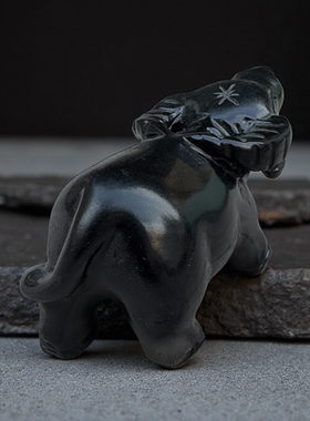 天然玉原石黑牛摆件招财扭转乾坤