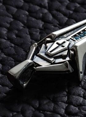 胜利女神妮姬水晶鞋项链