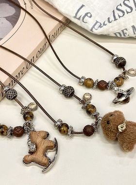 复古小马木质串珠星球项链吊坠女轻气质奢小众精致毛衣冬日配饰