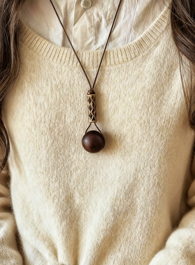复古咖色吊坠项链女秋冬美拉德长款毛衣链高级感搭配衣服挂脖配饰