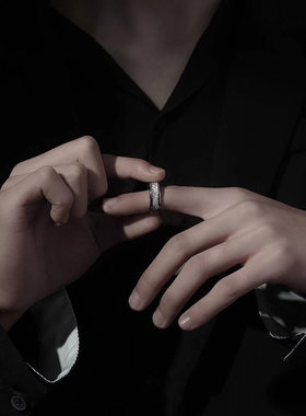 雾凇纹钛钢戒指男ins小众个性潮流时尚男生戒指不掉色情侣指环女