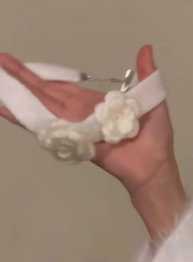 秋冬白色毛绒仿水晶项链女款圣诞氛围感气质颈链甜美高级感锁骨链