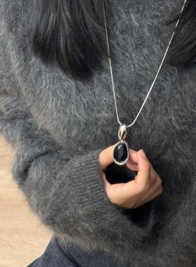 方糖家 高级感轻奢清冷黑色蛇骨长款项链毛衣链女款2025新款女