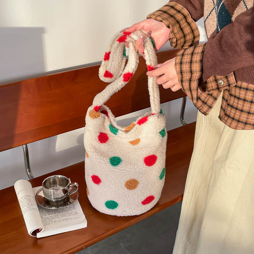 MOBAG&KUENA秋冬毛绒绒复古豹纹毛呢斜挎包大容量通勤单肩水桶包 - 图1