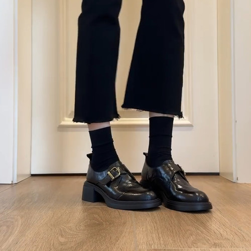复古皮带扣深口乐福鞋女2026秋冬简约通勤粗跟一脚蹬英伦风小皮鞋 - 图2