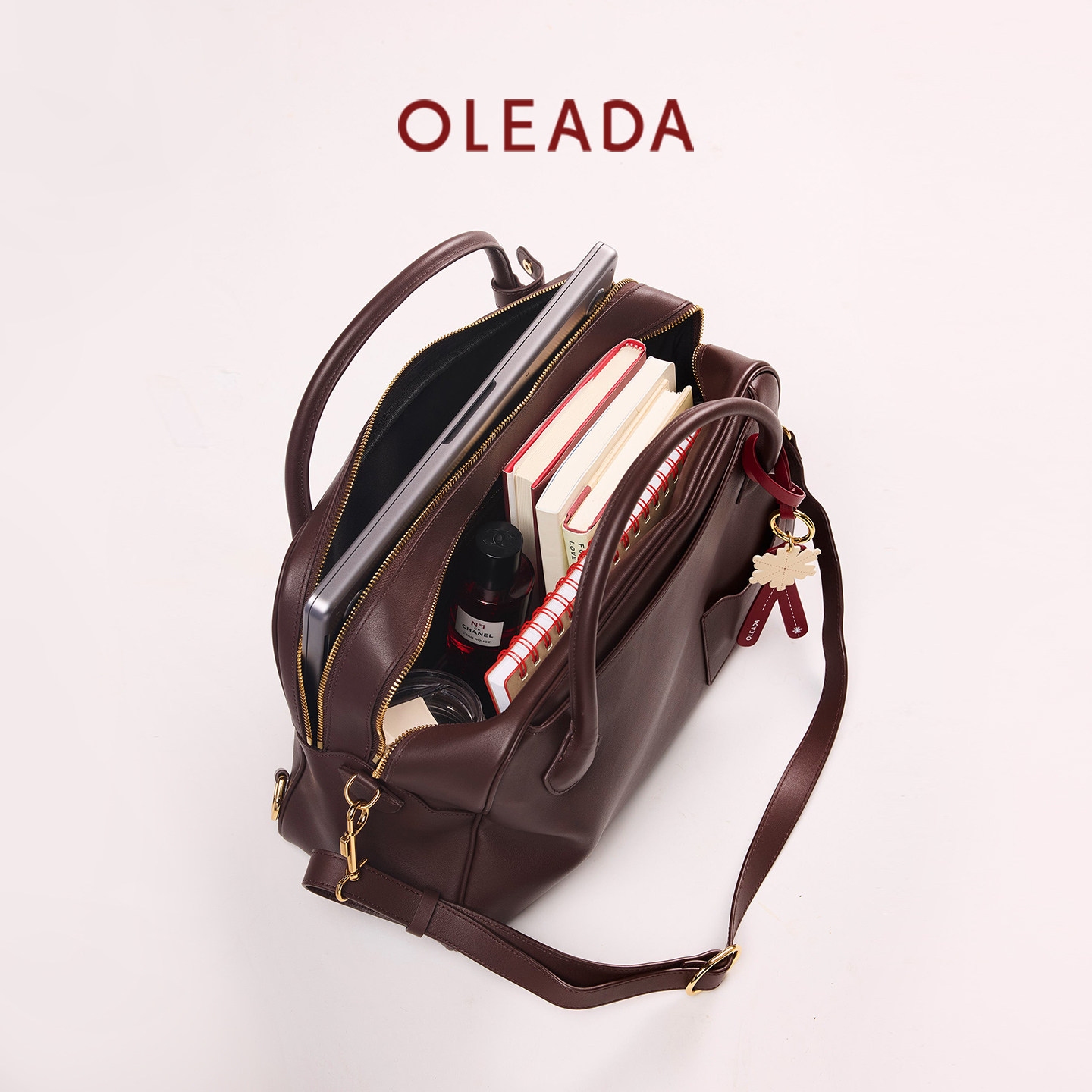 OLEADA灯塔保龄球包新款经典时尚高级感大容量通勤手提波士顿包女,淘宝优惠券,粉丝福利购,淘宝优惠卷