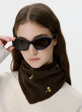 日本品质小众复古羊毛花朵刺绣针织头巾三角巾女秋冬季外搭柔软护