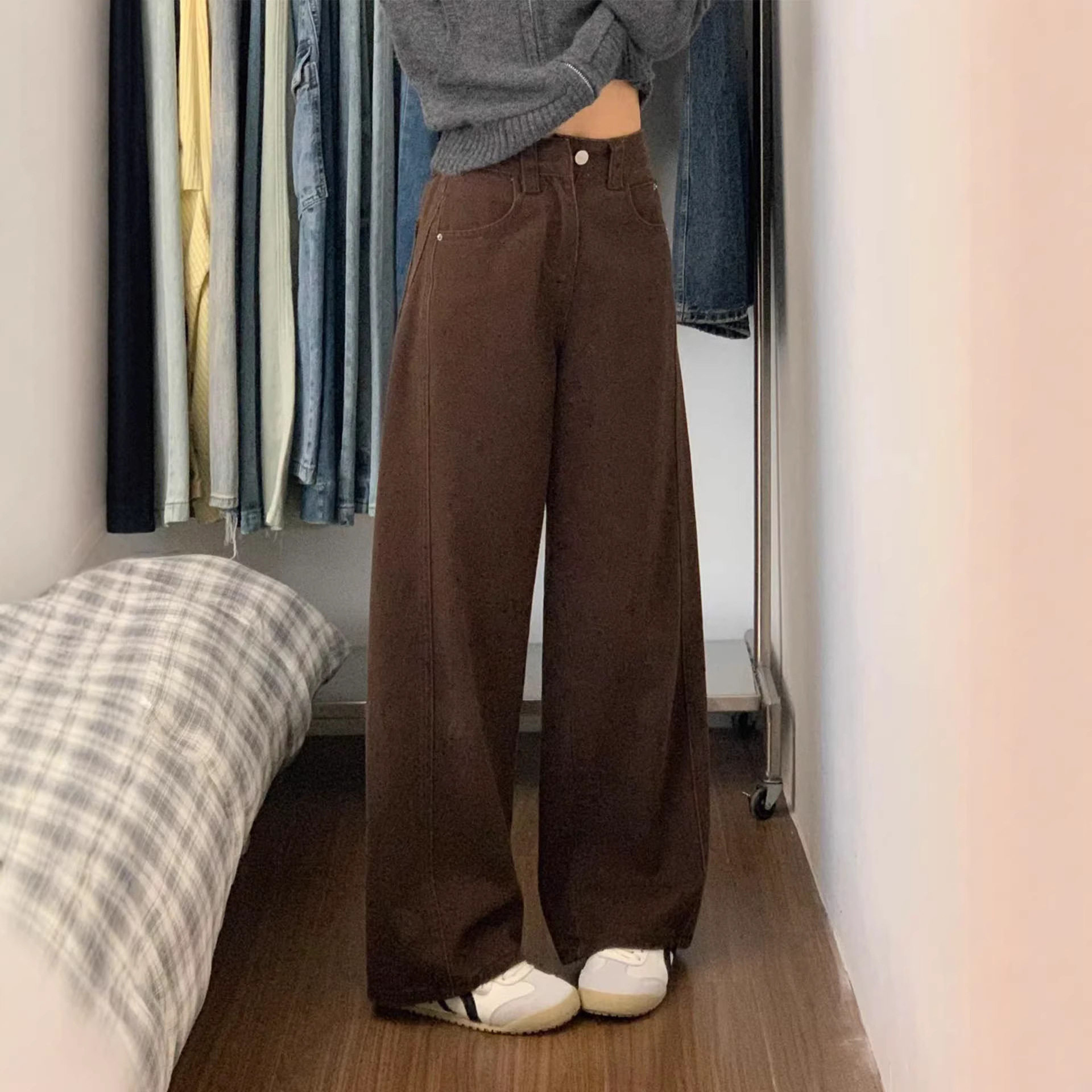 咖色裤子女春秋季大码显瘦牛仔裤梨型身材弯刀裤美拉德棕色阔腿裤,淘宝优惠券,粉丝福利购,淘宝优惠卷