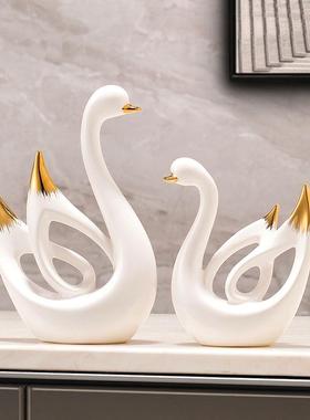 电视背景墙摆件心心相印天鹅摆件结婚礼物轻奢高档家居客厅酒柜电