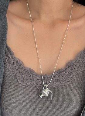 法国capinkofin 设计银色花壶吊坠项链女新款独特花瓶状水滴毛衣