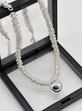 法国capinkofin冷淡风气质金属球球吊坠项链时髦高级感锁骨链