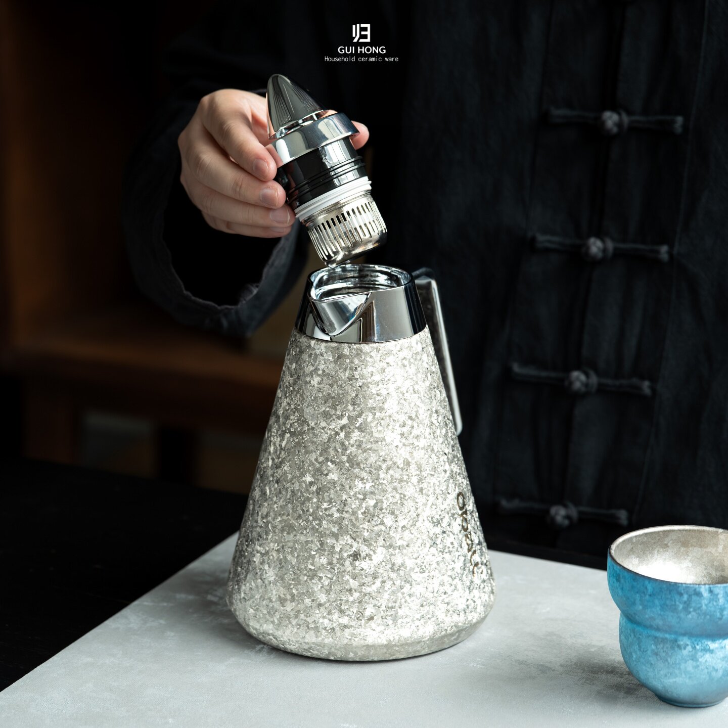 Goddess Guihong pure titanium light luxury ice pattern stewed teapot home office tea water separation high-end tea set gift box gift box