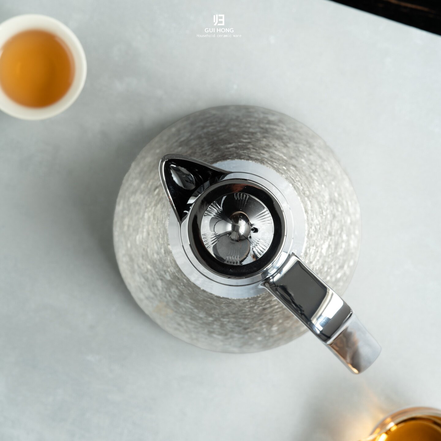 Goddess Guihong pure titanium light luxury ice pattern stewed teapot home office tea water separation high-end tea set gift box gift box