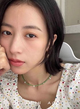 周雨彤绿米珠碎石贝珠项链