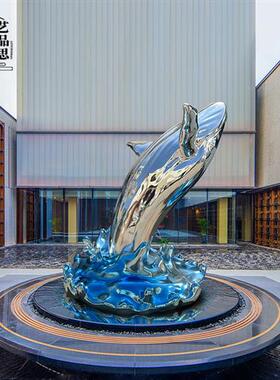 玻璃钢鲸鱼浪花雕塑不锈钢定制创意水景酒店门厅海洋动物摆件装饰