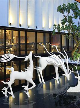 玻璃钢梅花鹿雕塑户外公园林草坪动物装饰广场售楼部美陈抽象摆件