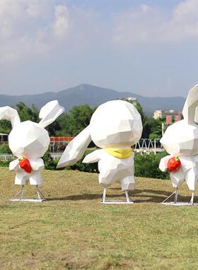 大型抽象几何兔子摆件玻璃钢块面兔雕塑户外园林景区广场云朵装饰
