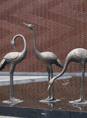 现代仿铜仙鹤雕塑户外大型玻璃钢模型草坪园林水池丹顶鹤景观摆件