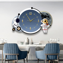 Creative astronaut mute clock hanging wall modern minimalist restaurant decoration painting hanging bell household net red clock living room
