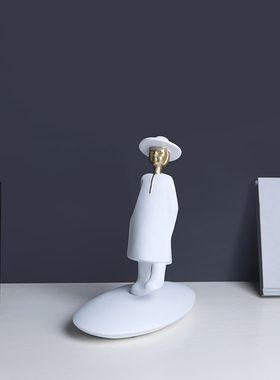 现代简约客厅树脂人物装饰摆件