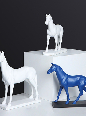 白色蓝色动物马雕塑摆件