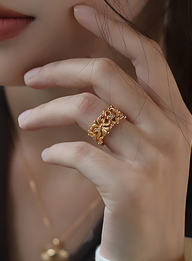 925银镂空四叶草轻奢老钱风戒指