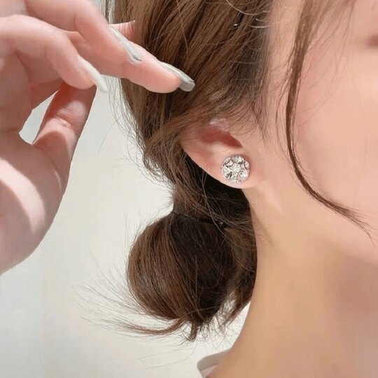 Super flash double-sided ear piercing ear clip painless suction strong magnet earrings for women 2025 new hot earrings cold style