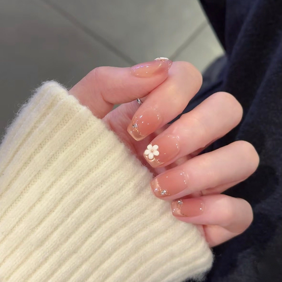 纯手工穿戴甲2025年新款高级感猫眼显白山茶花短款美甲春夏季成品,淘宝优惠券,粉丝福利购,淘宝优惠卷