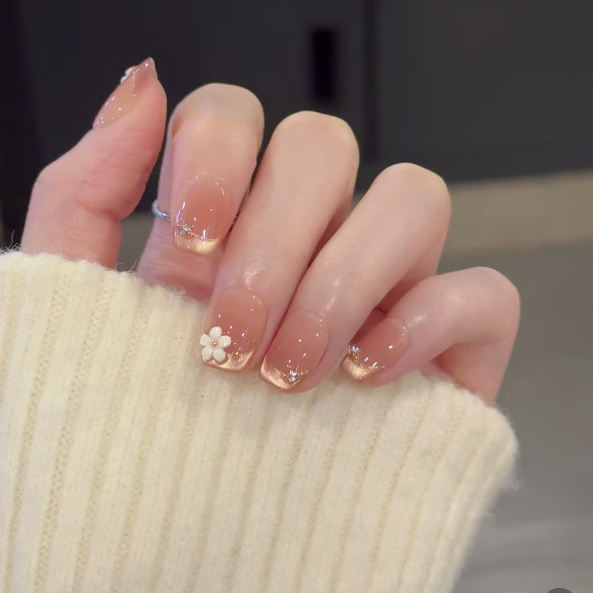 纯手工穿戴甲2025年新款高级感猫眼显白山茶花短款美甲春夏季成品,淘宝优惠券,粉丝福利购,淘宝优惠卷