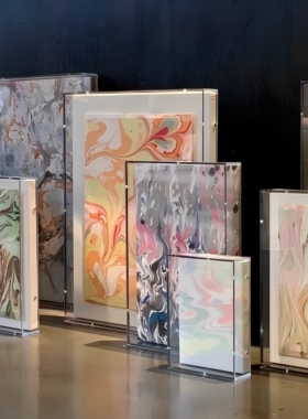 高档透明亚克力油画框版画立体锈品展示盒工厂定制画框相框罩挂墙