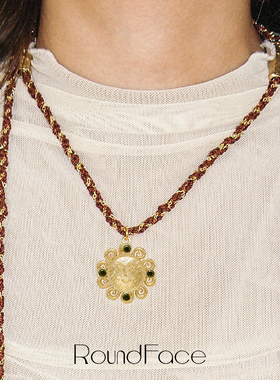 RoundFace圣像系列红⾊蓝色⽴体镶⽯项链复古⼿⼯礼物