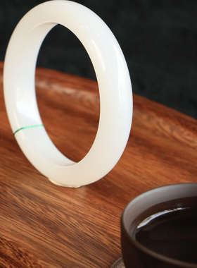 正宗和田玉高端羊脂白玉手镯正圈