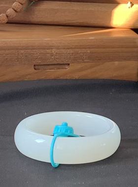 新疆籽料白玉手镯女款轮胎石手镯