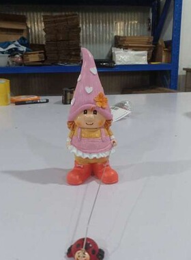 Garden Gnome Friend, Dwarf Watering Statue, Garden Decorati