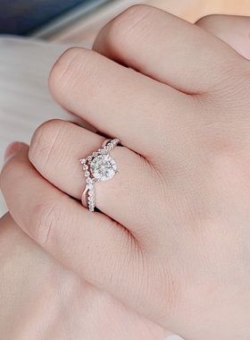 925银四爪为爱加冕莫桑钻交叉V字戒指女结婚求婚送女友礼物轻奢