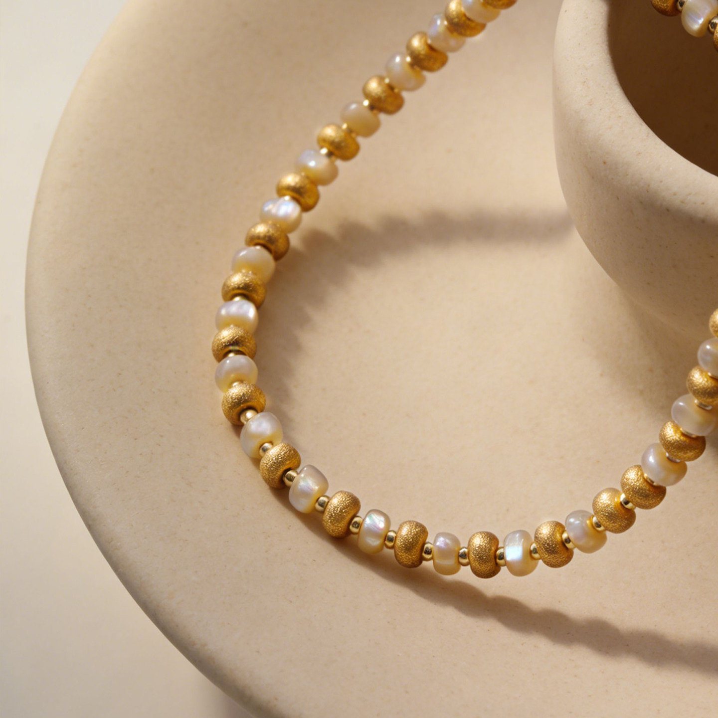 Manreya玛芮雅项链金玉生辉贝母项链手链套装日常通勤金色锁骨链