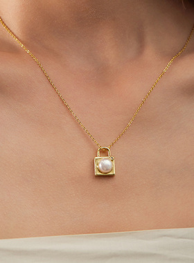 珍珠项链女高级感爱心吊坠