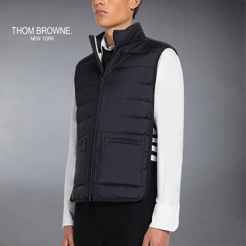 [6期免息]THOM BROWNE 男士衍缝鹅绒羽绒服背心 - 图0