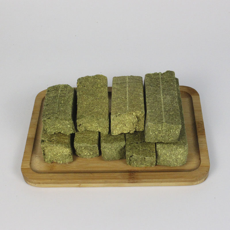 苜蓿草磨牙草砖草饼兔子豚鼠龙猫荷兰猪磨牙零食食物宠物营养牧草