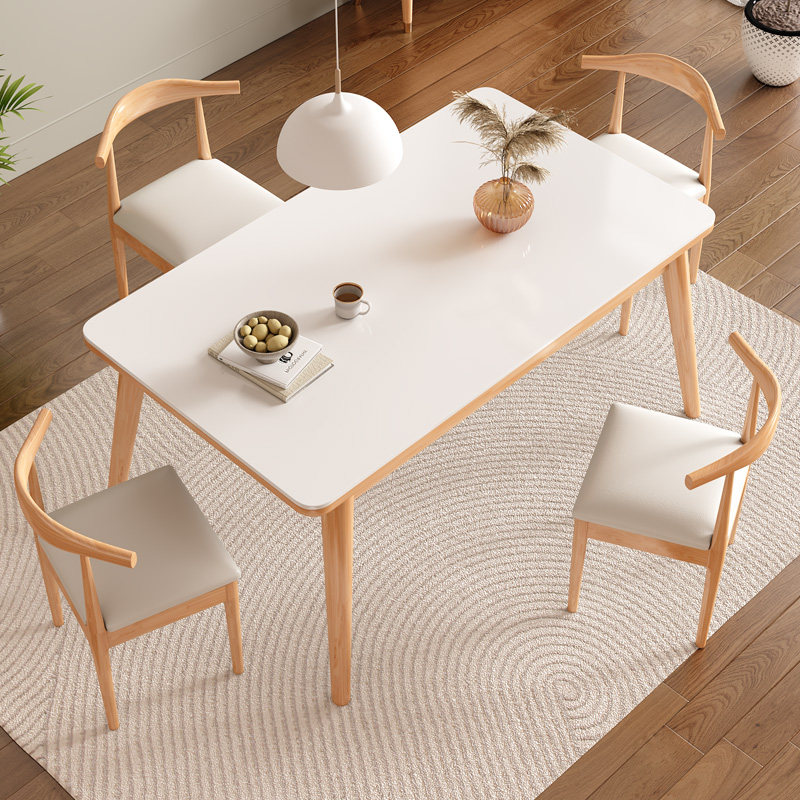  赫铭宣岩板餐桌