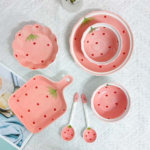 Strawberry bowl plate tableware Chinese household combination pink girl heart underglaze colored rice bowl instant noodles bowl baking