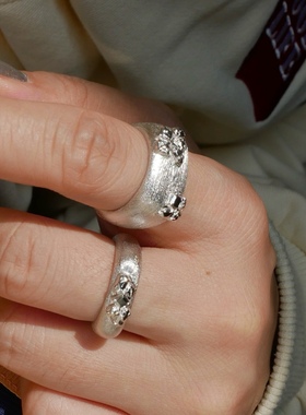 轻奢925纯银方形拉丝耳环