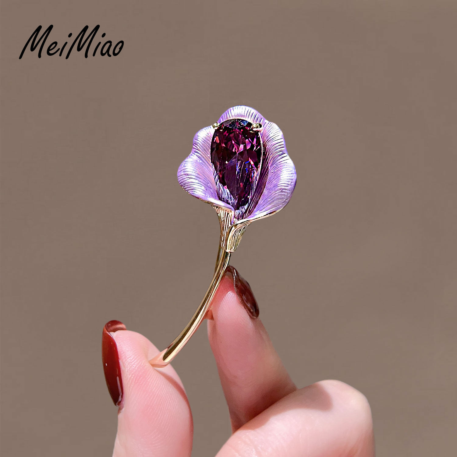 紫水晶马蹄花朵胸针高档女百搭优雅气质胸花时尚大衣别针西装配饰,淘宝优惠券,粉丝福利购,淘宝优惠卷
