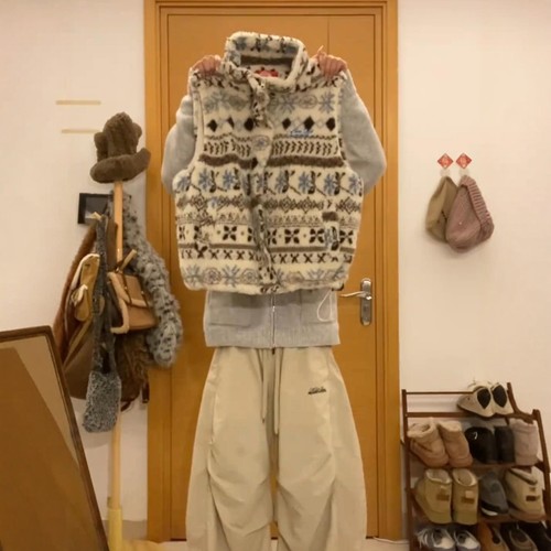 韩系提花羊羔绒马甲女款2025新款冬季小个子外穿保暖加厚夹棉外套 - 图0