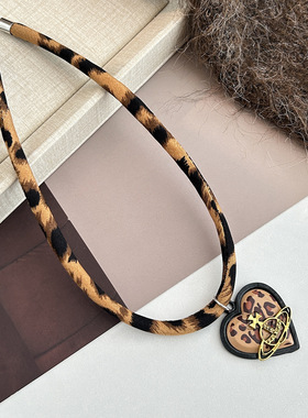 豹纹缠绕爱心吊坠丝巾项链女艺术生独特漂亮挂脖配饰长款毛衣