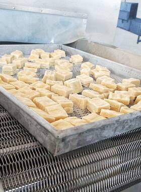 面食隧道式速冻机 水饺包子食品速冻设备 大型低温冷冻流水线