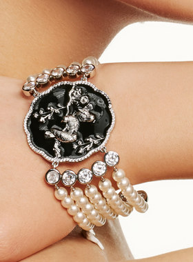 MOH黑珐琅白金花鸟浮雕珍珠手链