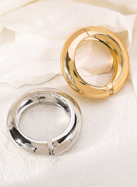 欧美跨境光面素圈圆环手镯 夸张经典时髦弹簧开口金属风手环配饰