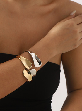 欧美新品时尚弹簧高端手镯女 跨境爆款简约几何个性街头合金手环