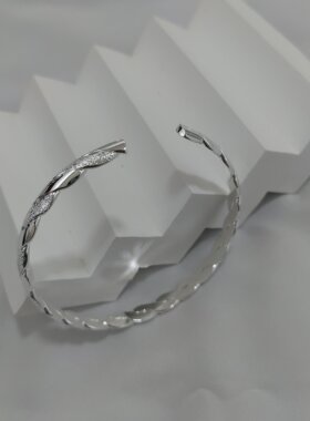 小时候被牛追过!交织在一起纠缠不清 女士百搭简约手腕饰品